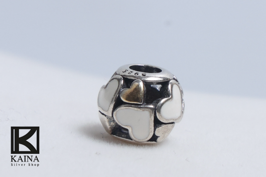 صورة charm 925 من الفضة على شكل قلوب بيضاء