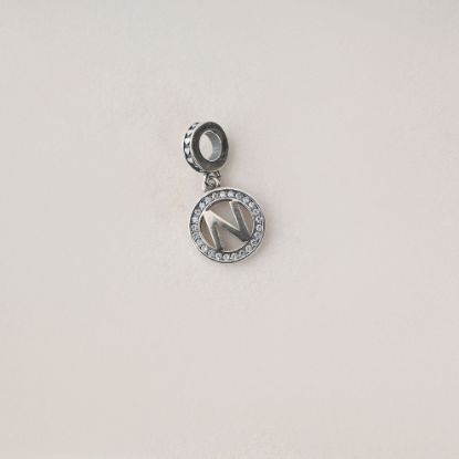 صورة charm فضة 925 على شكل حرف N